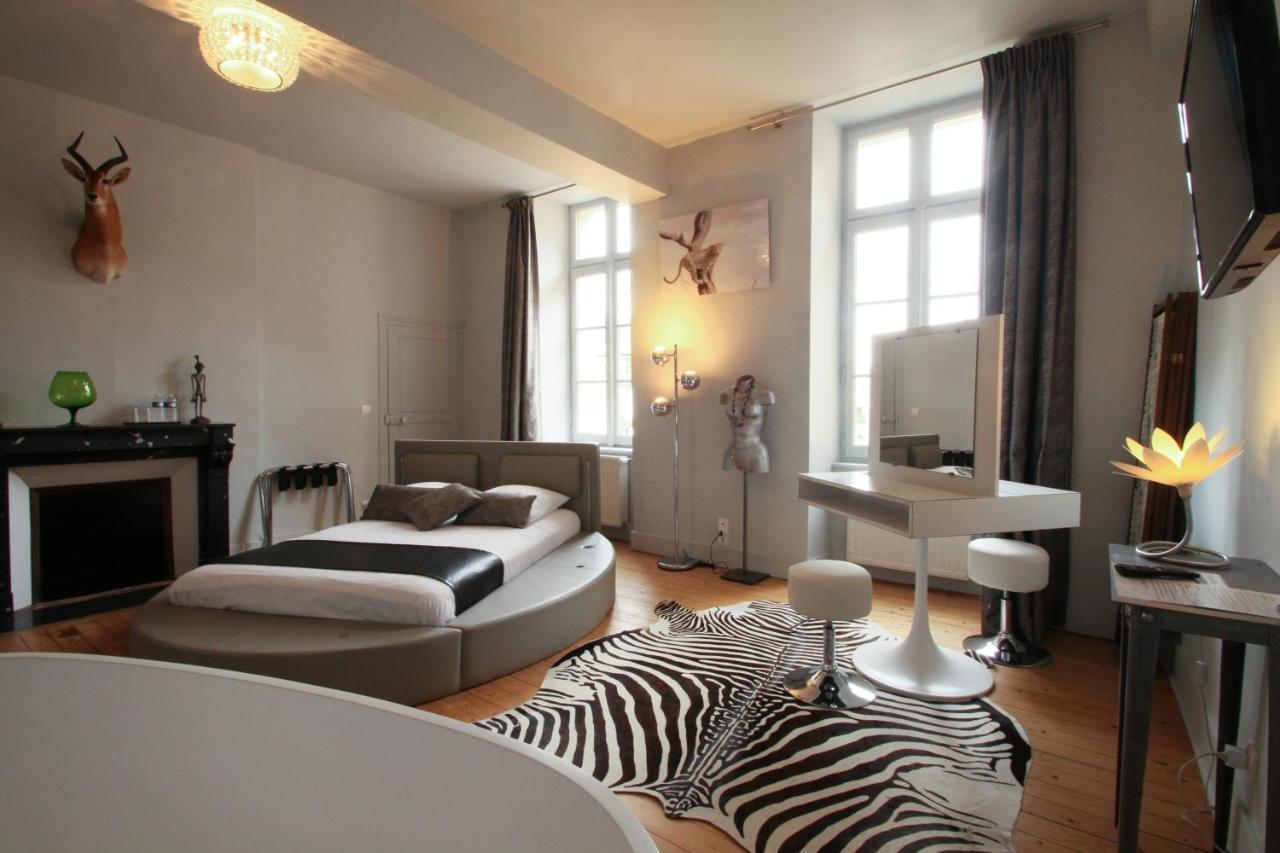 Le Prieure Hotel นัวเยร์ส-ซูร์-เซอไรน์ ภายนอก รูปภาพ