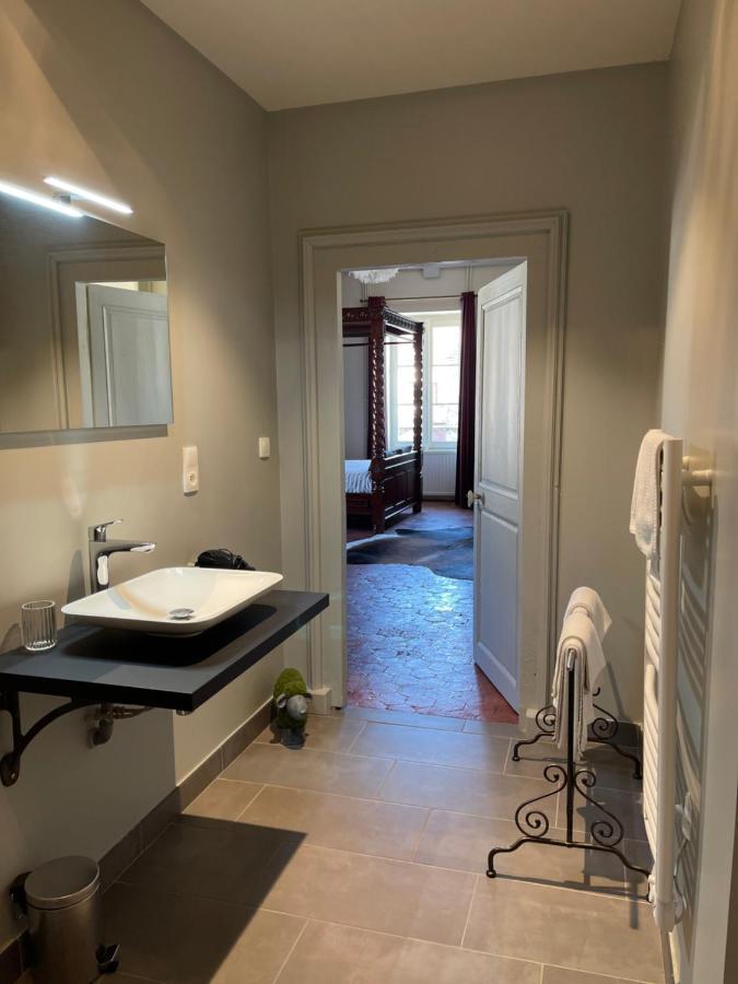 Le Prieure Hotel นัวเยร์ส-ซูร์-เซอไรน์ ภายนอก รูปภาพ