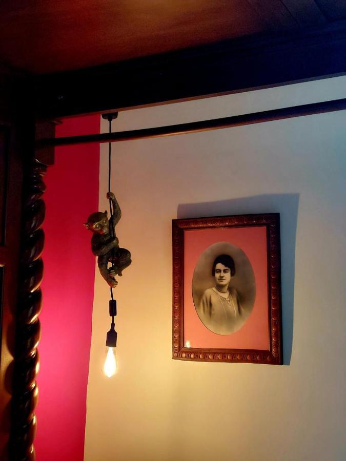 Le Prieure Hotel นัวเยร์ส-ซูร์-เซอไรน์ ภายนอก รูปภาพ